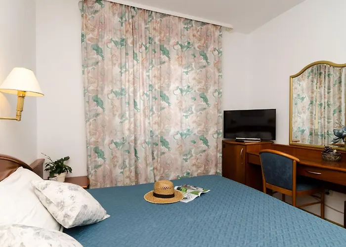 Bell Memories-one Bedroom With Balcony And Sea View A4 Cavtat