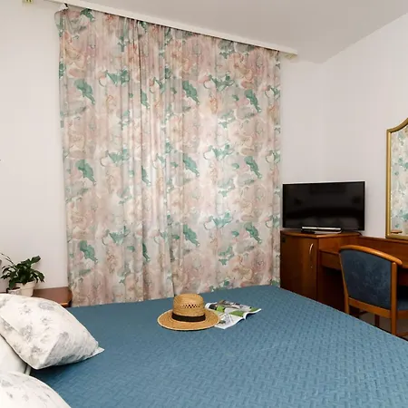Bell Memories-one Bedroom With Balcony And Sea View A4 Cavtat
