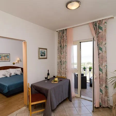 Bell Memories-one Bedroom With Balcony And Sea View A4 Apartment